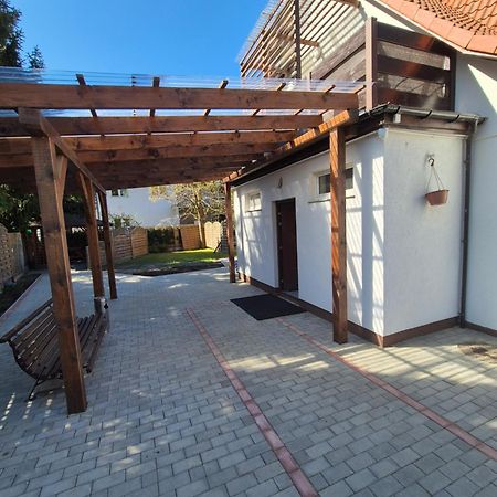 Ferienwohnung Dom Przy Plazy Dźwirzyno Exterior foto